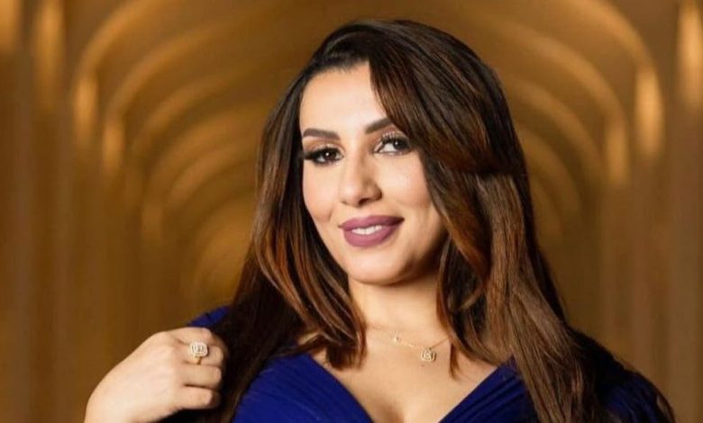 سحر الصديقي تفاجئ جمهورها بإطلالة مختلفة وتشعل فضول متابعيها (صورة)