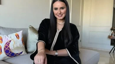وداد لمنيعي تقتني باروكة بـ7200 يورو خلال زيارتها لباريس (صورة)