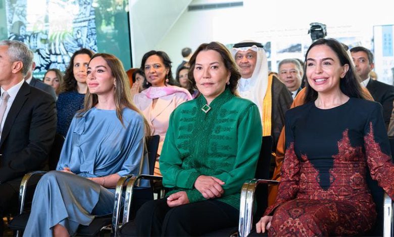 الأميرة للا حسناء تفتتح بباكو معرض “الزربية الرباطية نسيج من الفنون”