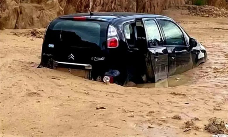 “الما لحكني فالشمبرة”.. جزائري يفضح فشل النظام العسكري في مواجهة الفيضانات