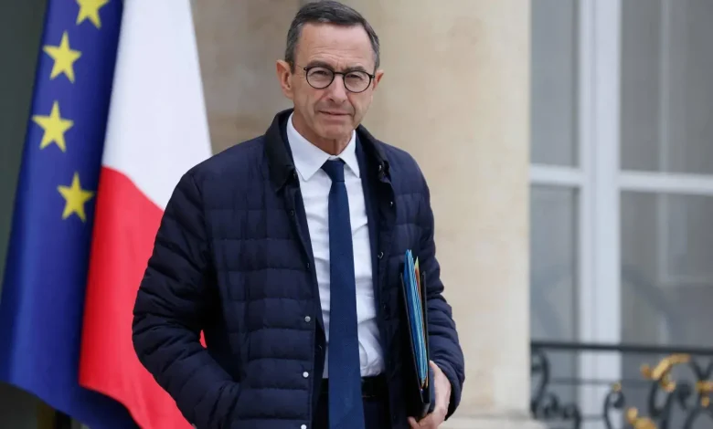 انتخاب برونو ريتايو رئيسًا لحزب الجمهوريين الفرنسي يثير قلق الجزائر