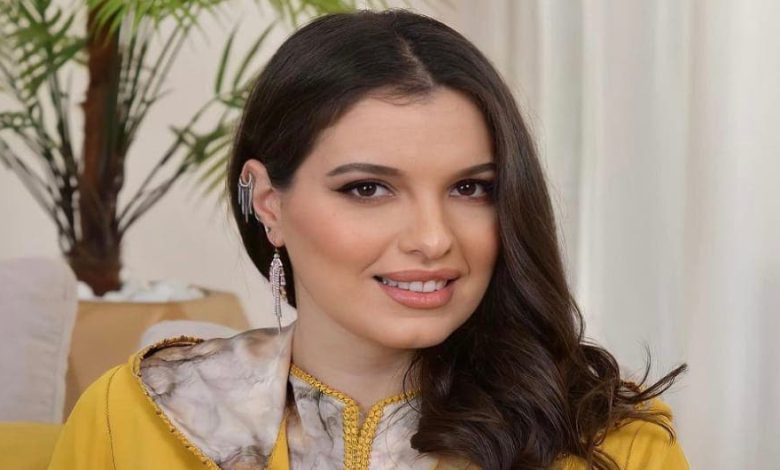 تكريم فاطمة الزهراء قنبوع في مهرجان تطوان الدولي