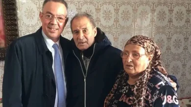 فوزي لقجع يعزي في وفاة أسطورة الكرة المغربية أحمد فرس